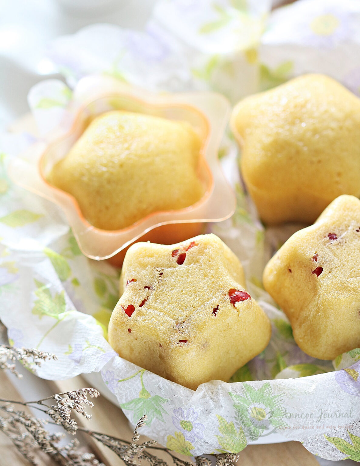 Steamed Sponge Cakes 蒸小松糕 - Anncoo Journal